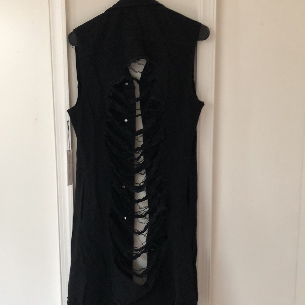 Destroyed Denim - Picture 2 of 3